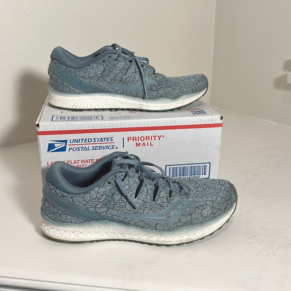 Soucony everun men’s 11